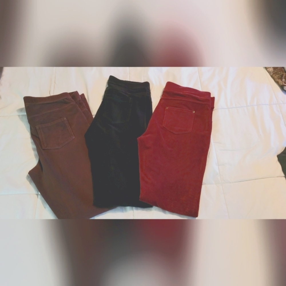 Vera Wang coderoy pants size medium. 3 pair